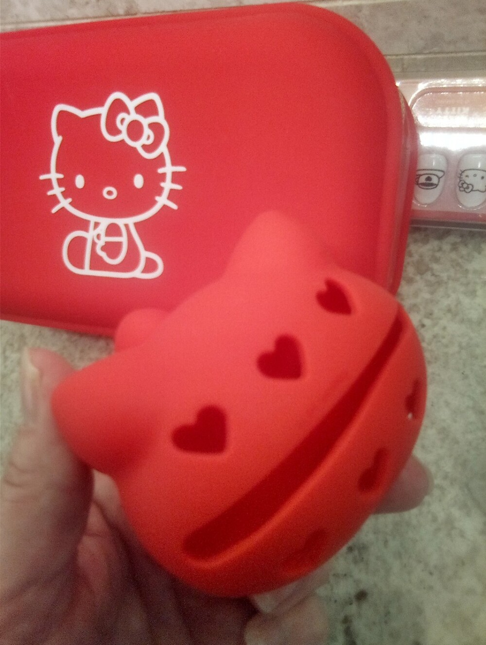 Hello Kitty 30 Pc. Hello Kitty Beauty Kit